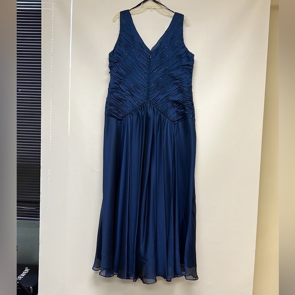 Ignite evenings chiffon long dress and jacket - Picture 8 of 12